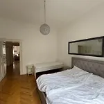 Prague Days - Family Friendly - Super Bright - Old Town