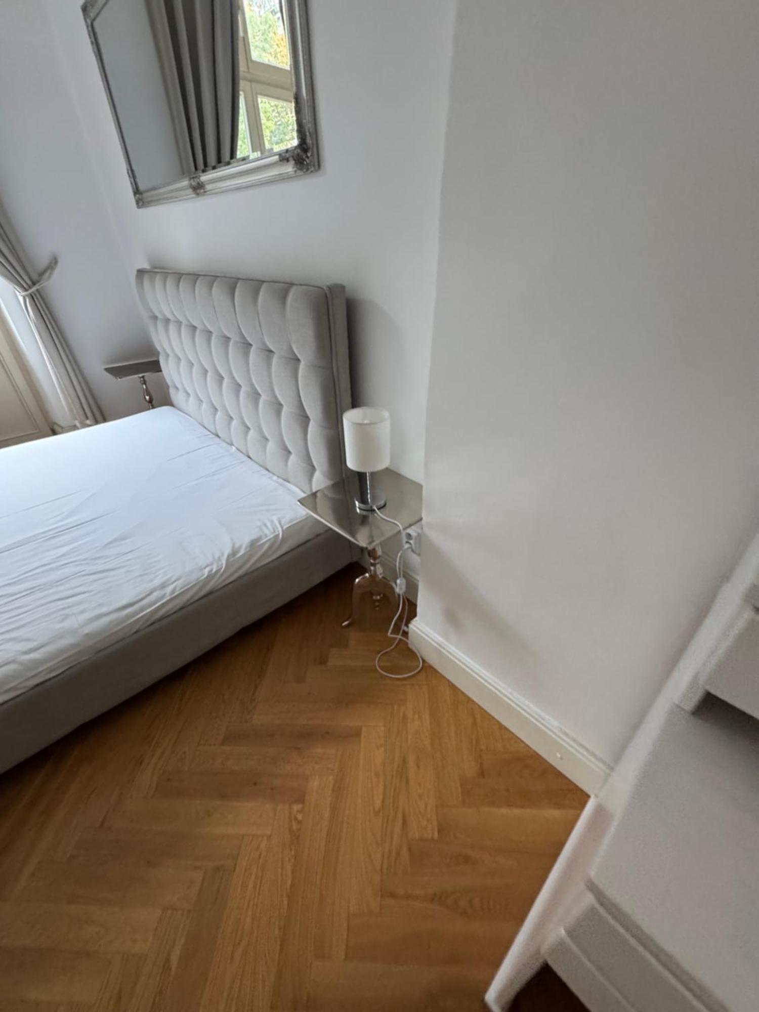 Days - Family Friendly - Super Bright - Old Town Praha