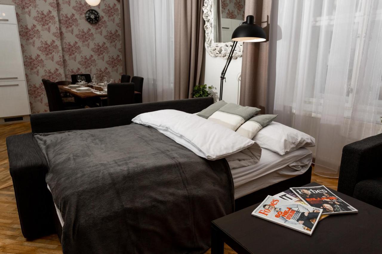 Days - Family Friendly - Super Bright - Old Town Praha